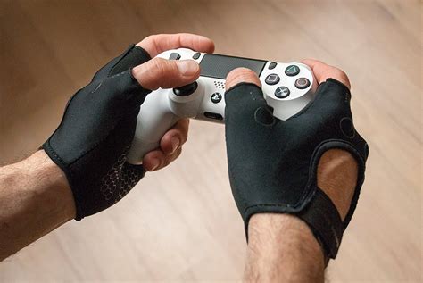 fingerless gaming gloves|Amazon.com: Foamy Lizard Gaming Grip Gloves Hexotech Pro .